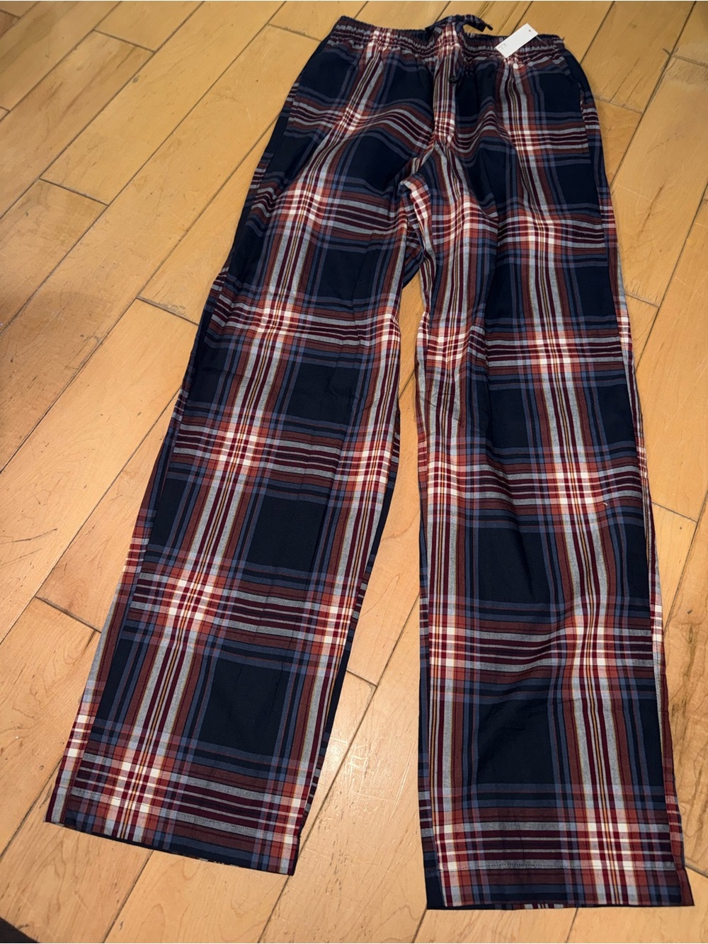 Amazon basics Men's Navy and Red Plaid Relaxed-Fit Lounge Joggers